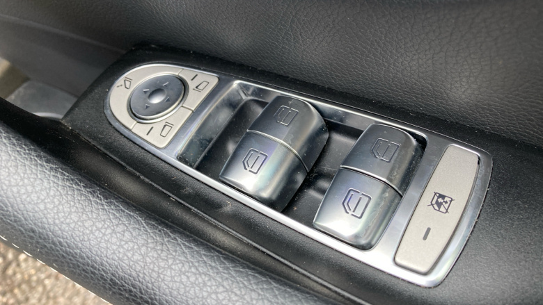 Mercedes-Benz E-Class E300e AMG Line Edition 4dr 9G-Tronic Saloon